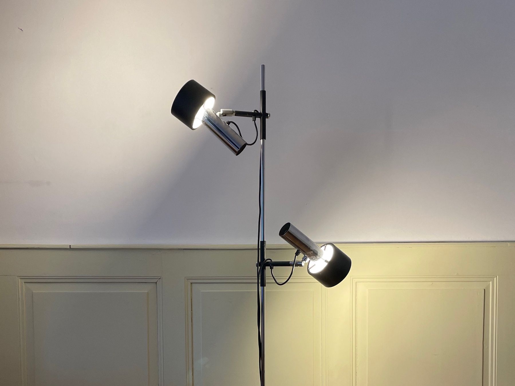 Lampade: Stehlampe mit zwei Spots / 60er Jahre – Usato da Schinznach-Dorf venduto da mix 1