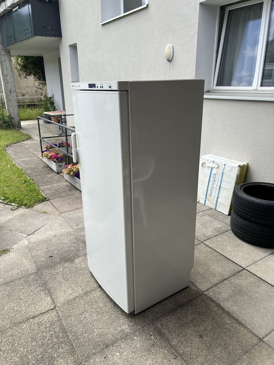 Congelatori: Bosch Gefrierschrank  – Usato da Schöftland venduto da mec_5npl 4