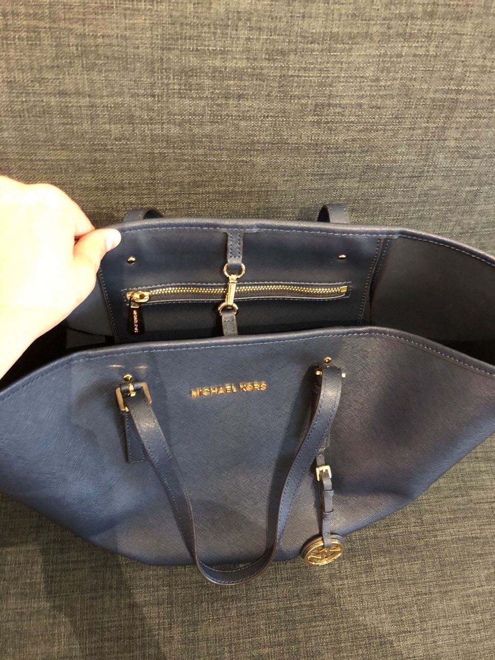 Michael Kors Taschen für Damen: Neue Michael Kors Tasche – Neu und originalverpackt aus Neuwilen von SuCoco 3