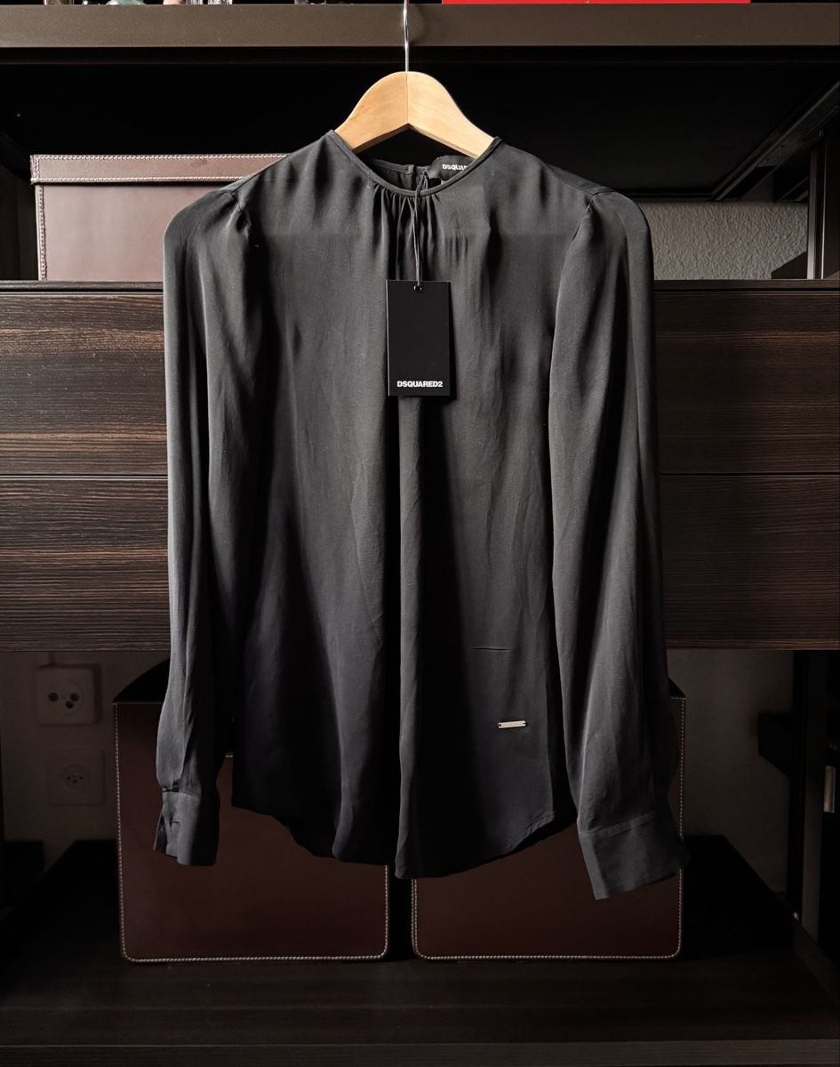 Dsquared2 Chemisiers: DSQUARED2 Bluse Schwarz Grösse 34 – D'occasion à Wilderswil par Renaissance1