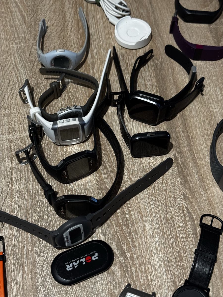 Orologi: Lot de montres pièces Polar Fitbit etc – Difettoso da Vevey venduto da Eiden77 3