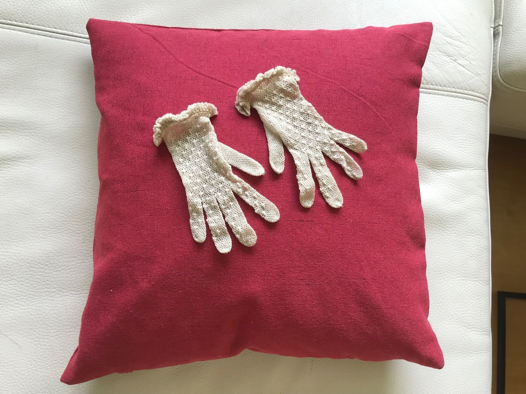 Kinderhandschuhe: Antike Kinderhandschuhe – Gebraucht aus Hittnau von Noppi 1