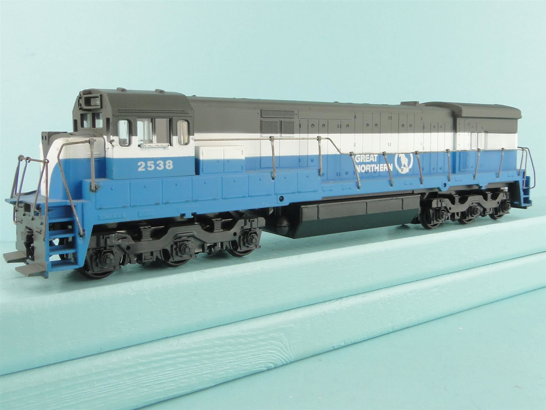 Athearn Modellini di ferrovie: Athearn U33C Great Northern, DUMMY – Usato da Bülach venduto da cann11 5
