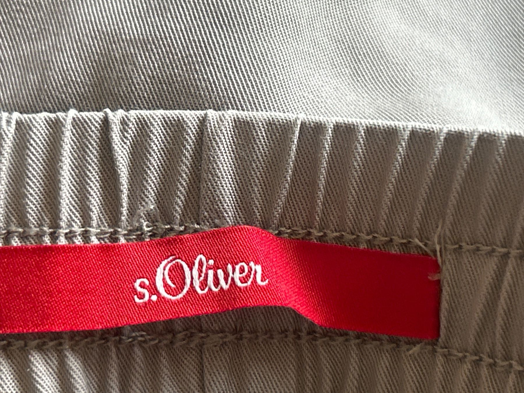 S.Oliver Pantaloni: Leichte Sommerhose grau von s.Oliver Gr. 34 – Usato da Brunnen venduto da Nala2929 7
