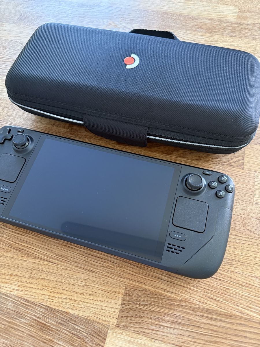Valve Consoles: Valve Steam Deck OLED 1TB, perfekter Zustand – D'occasion à Tagelswangen par TGA_Gasser 1