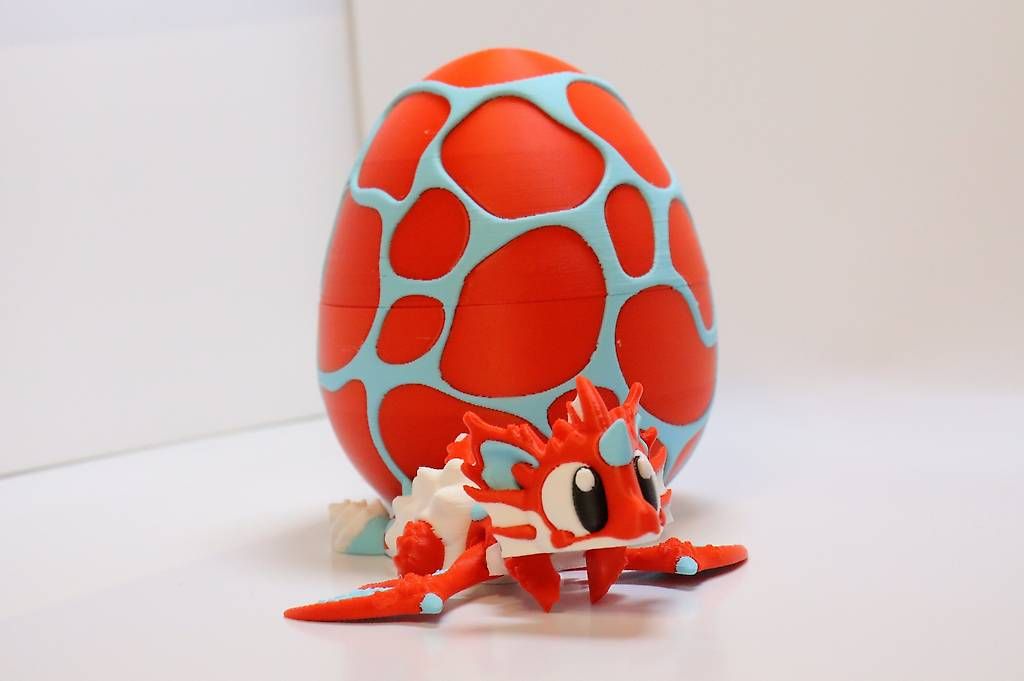 Figuren: 3D Drache beweglich Infernia Spielzeug Drache mit Ei – Gebraucht aus Oetwil am See von Protoplot
