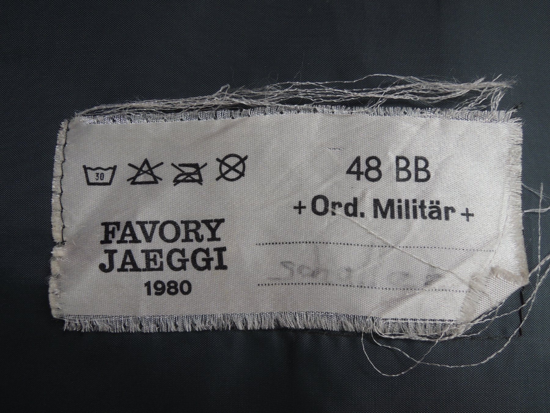Schweizer Armee Uniformi: Militär Regenmantel (Twint möglich) – Usato da Uznach venduto da Othmar52 1
