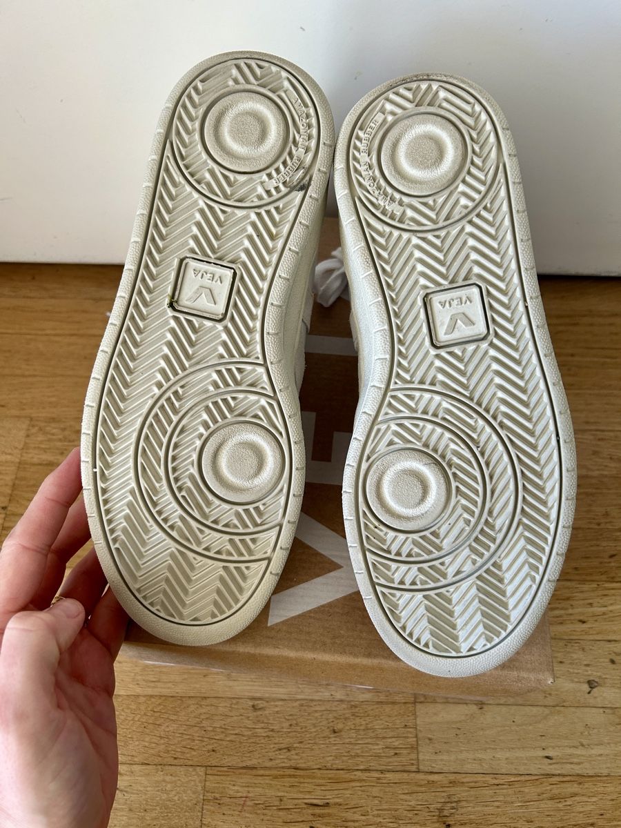 Veja Scarpe da donna: Veja Sneakers V-15 Sneakers extra-white 39 – Usato da Schwerzenbach venduto da Kazingstar 4