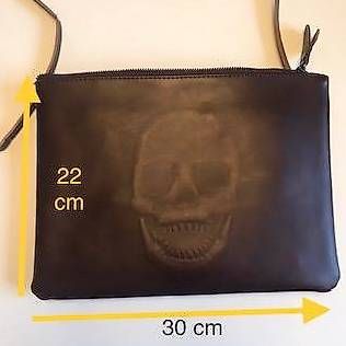 Borse da donna: Sac skull en cuir – Usato da Cheseaux-Lausanne venduto da Fannelle01 1