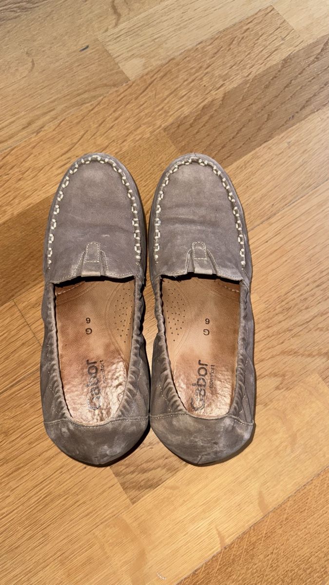 Gabor Damenschuhe: Schöne Gabor Wildleder Mokkassins 39 – Gebraucht aus Gümligen von morticiaaddams 1