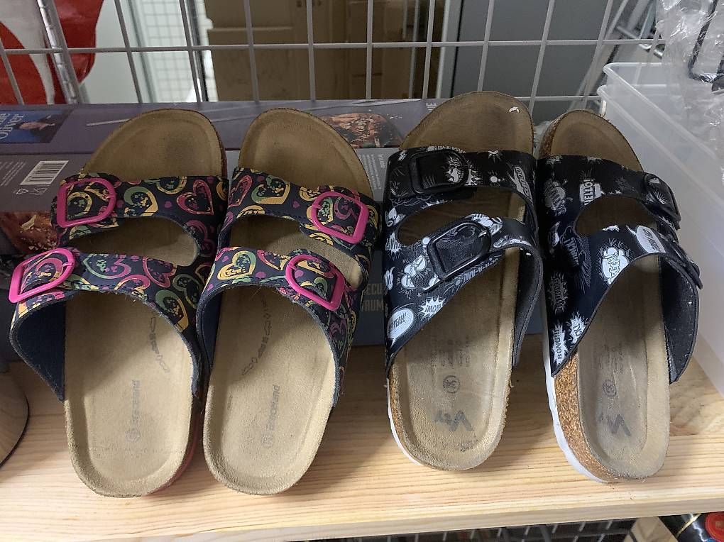 Scarpe per ragazzi: Ciabatte bambino 33 e 34 – Usato da Bioggio venduto da ant_mt7r