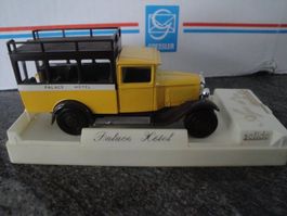 Voiture Solido " Palace Hôtel ", selon photos