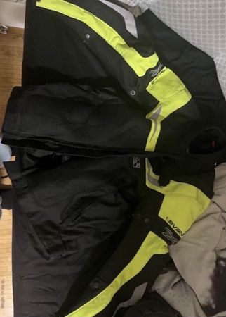 Motorradjacke schwarz neongelb selten gebraucht