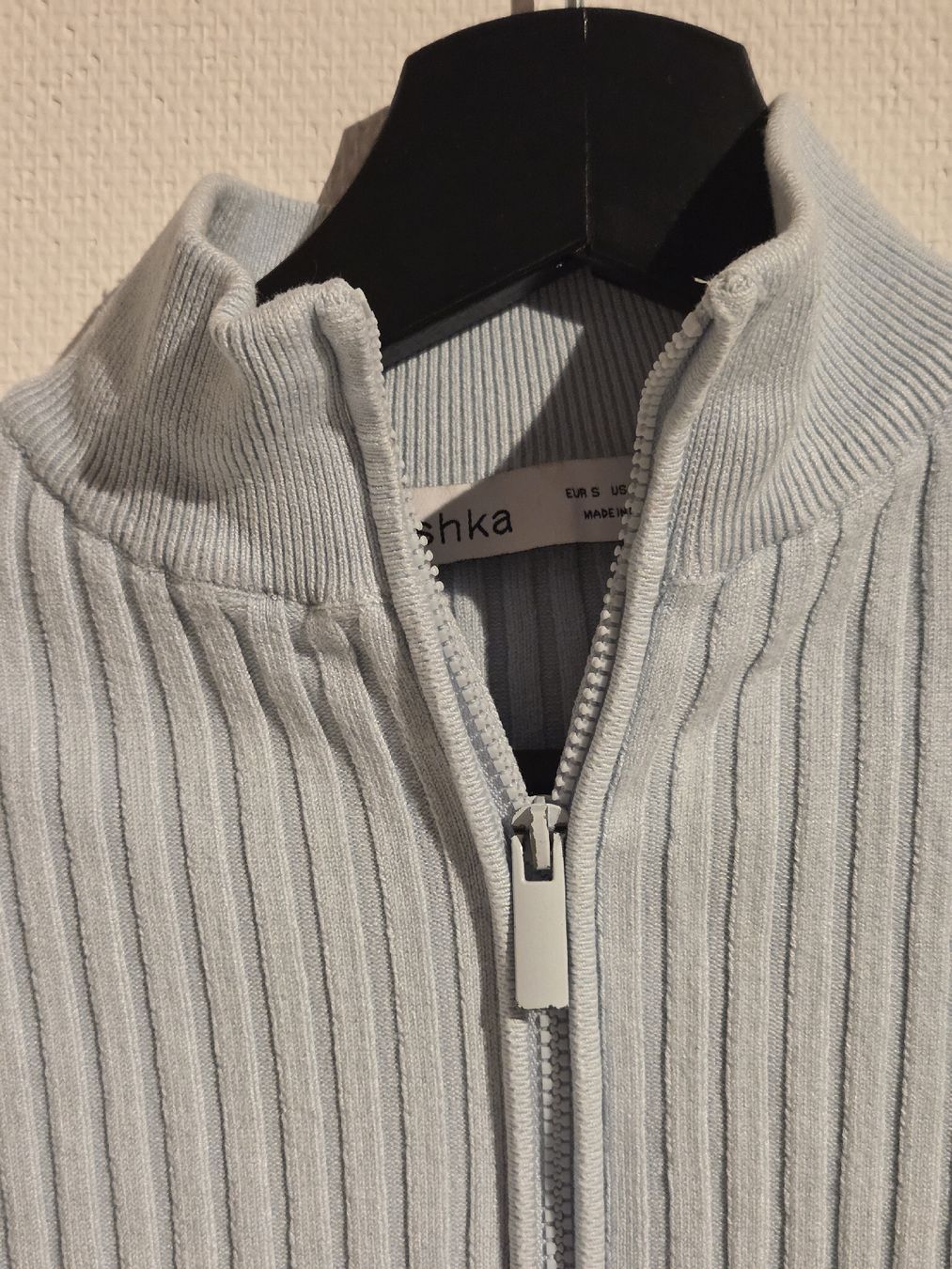 Bershka Top: Langarm Oberteil – Usato da Bassersdorf venduto da ale_2ftz 2