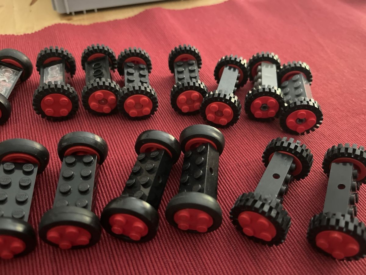 Lego Giocattoli: Lego Achsen Vintage 32 Stück – Usato da Neuenhof venduto da Pixeline 2