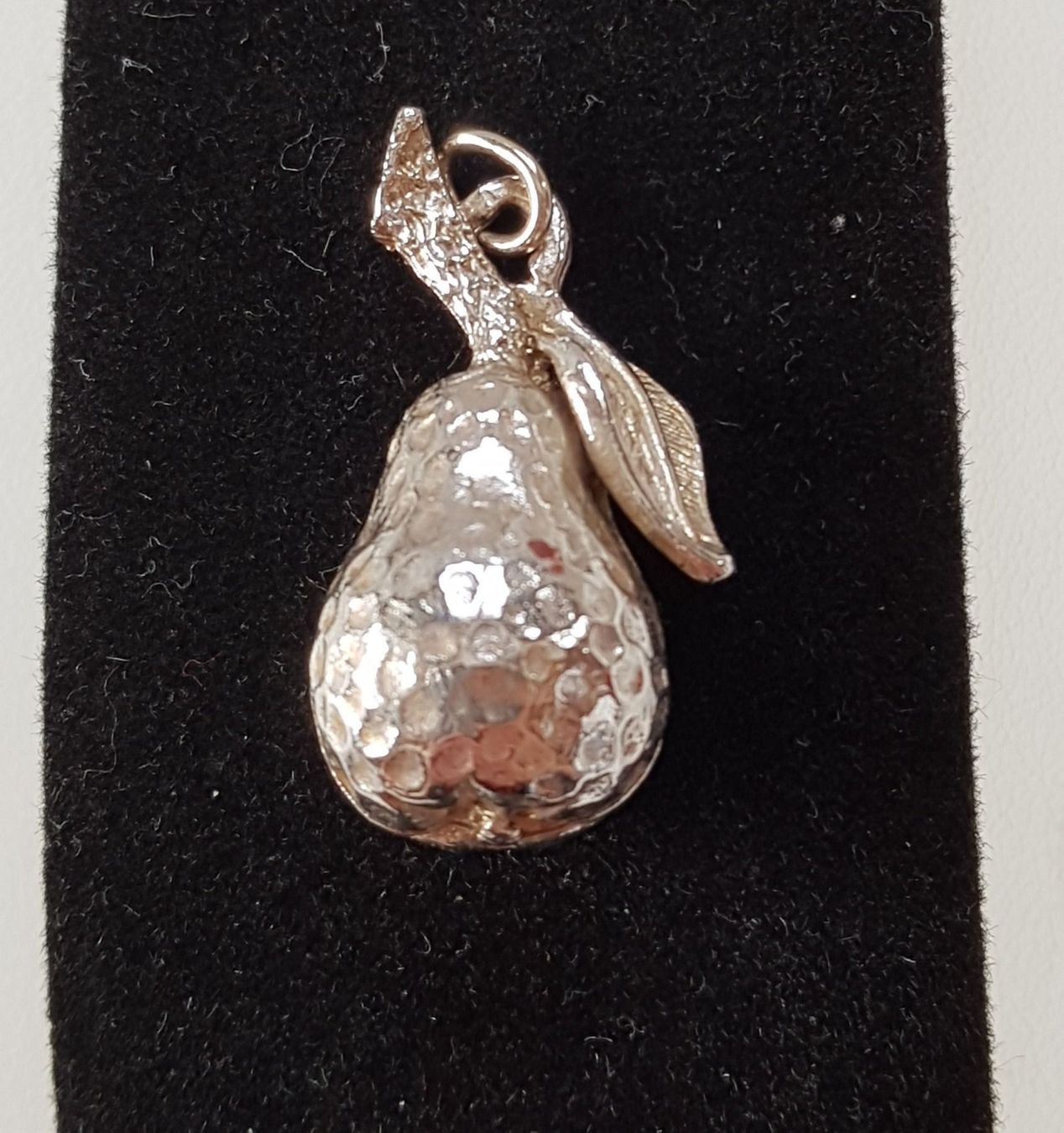 Pendentifs: Birnenanhänger – D'occasion à Wald ZH par Silena02 1