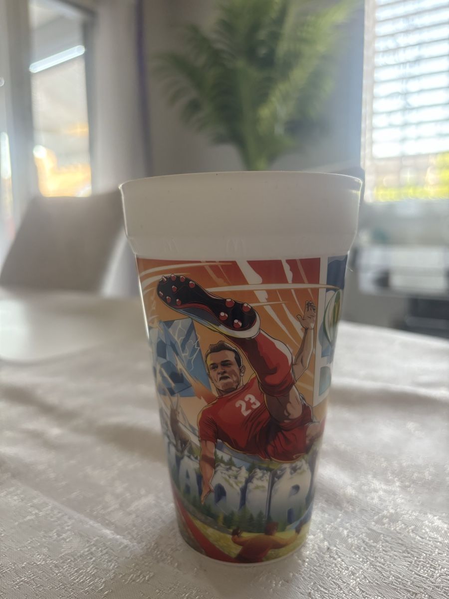 Recipients et similaires: WM 2026 Becher – Neuf (Voir description) à Brislach par mercedesmmm17 1