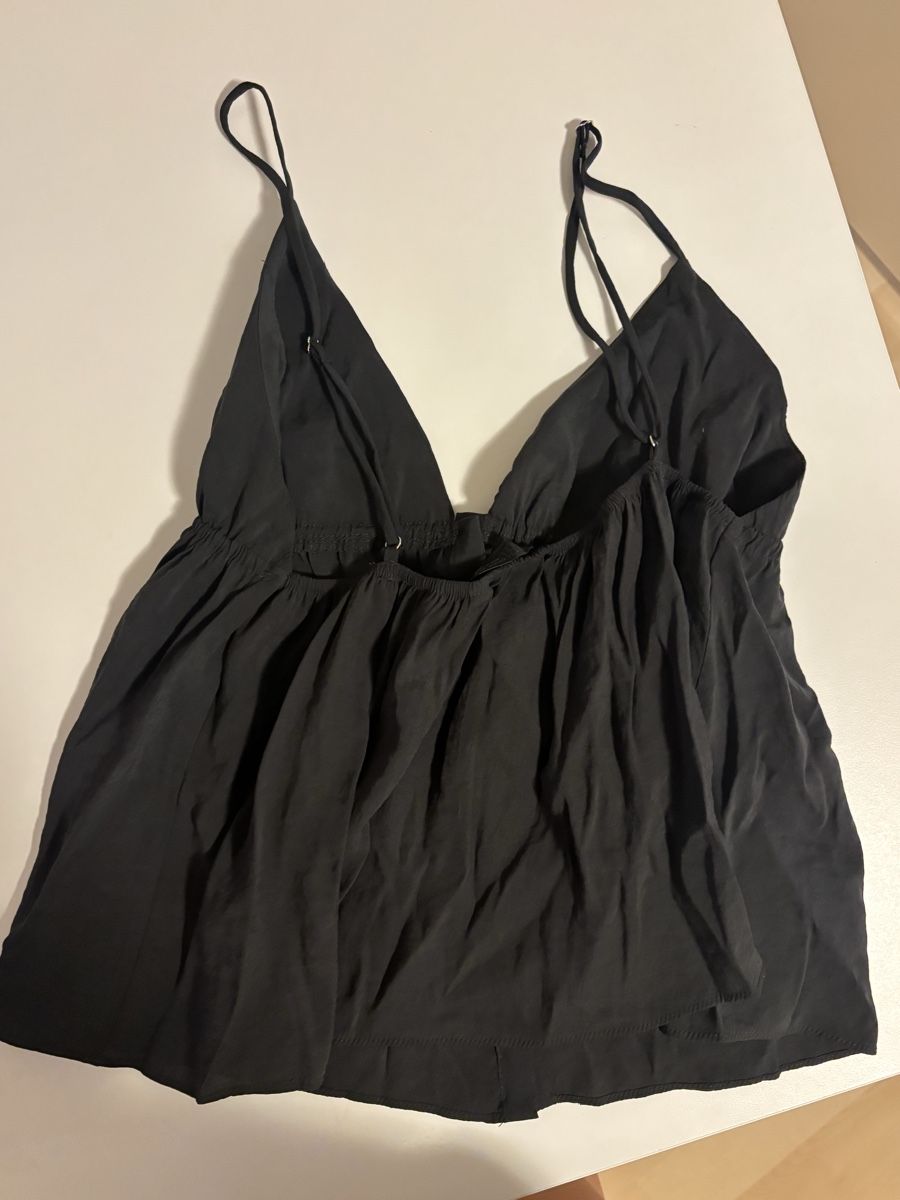 Zara Top: Black top S Zara – Usato da Konolfingen venduto da weiann 1