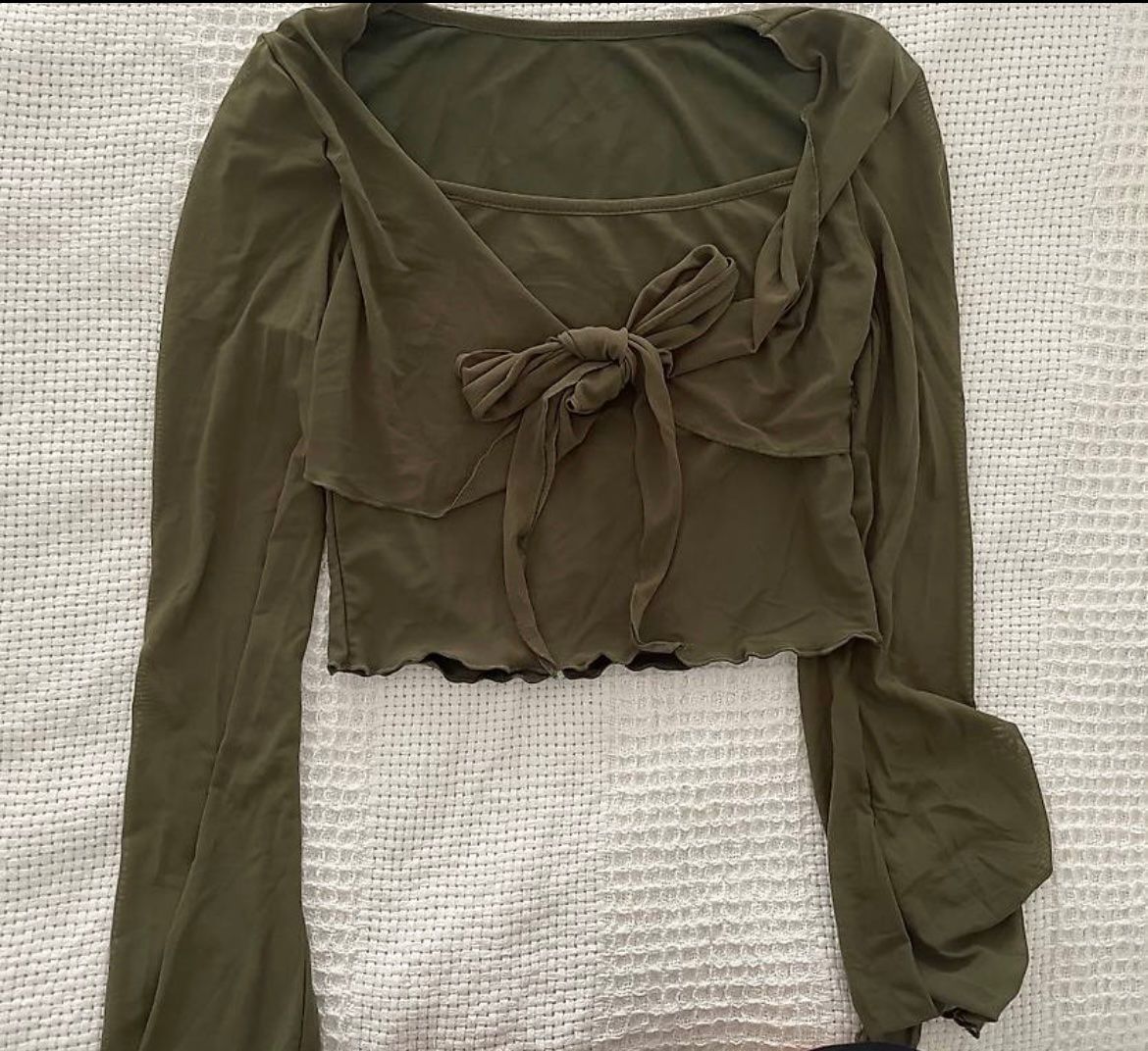 Shein T-shirt: Langarmshirt – Nuovo (secondo la descrizione) da Basel venduto da lia_brr2