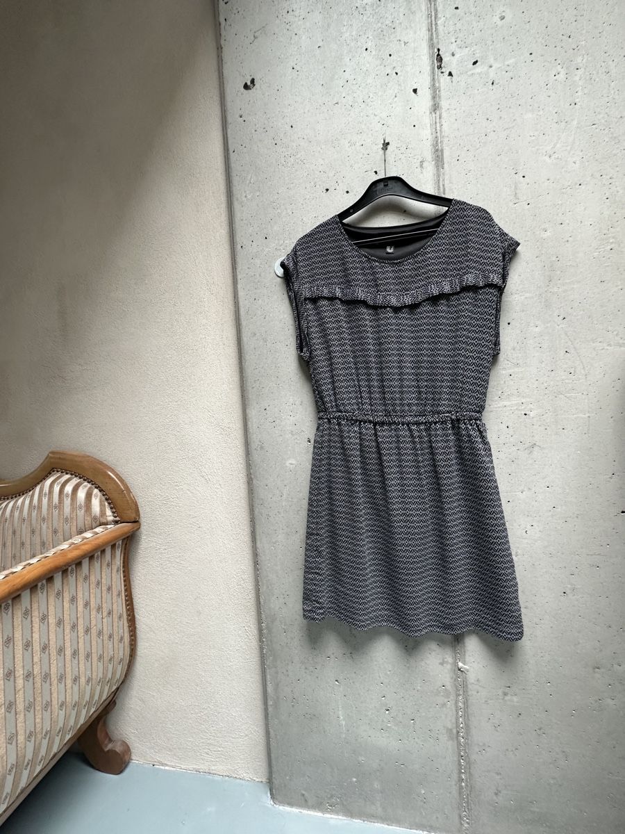Mango Kleider: Kleid mit Muster - Gr. S – Gebraucht aus Leuk-Stadt von nadlerhu 1
