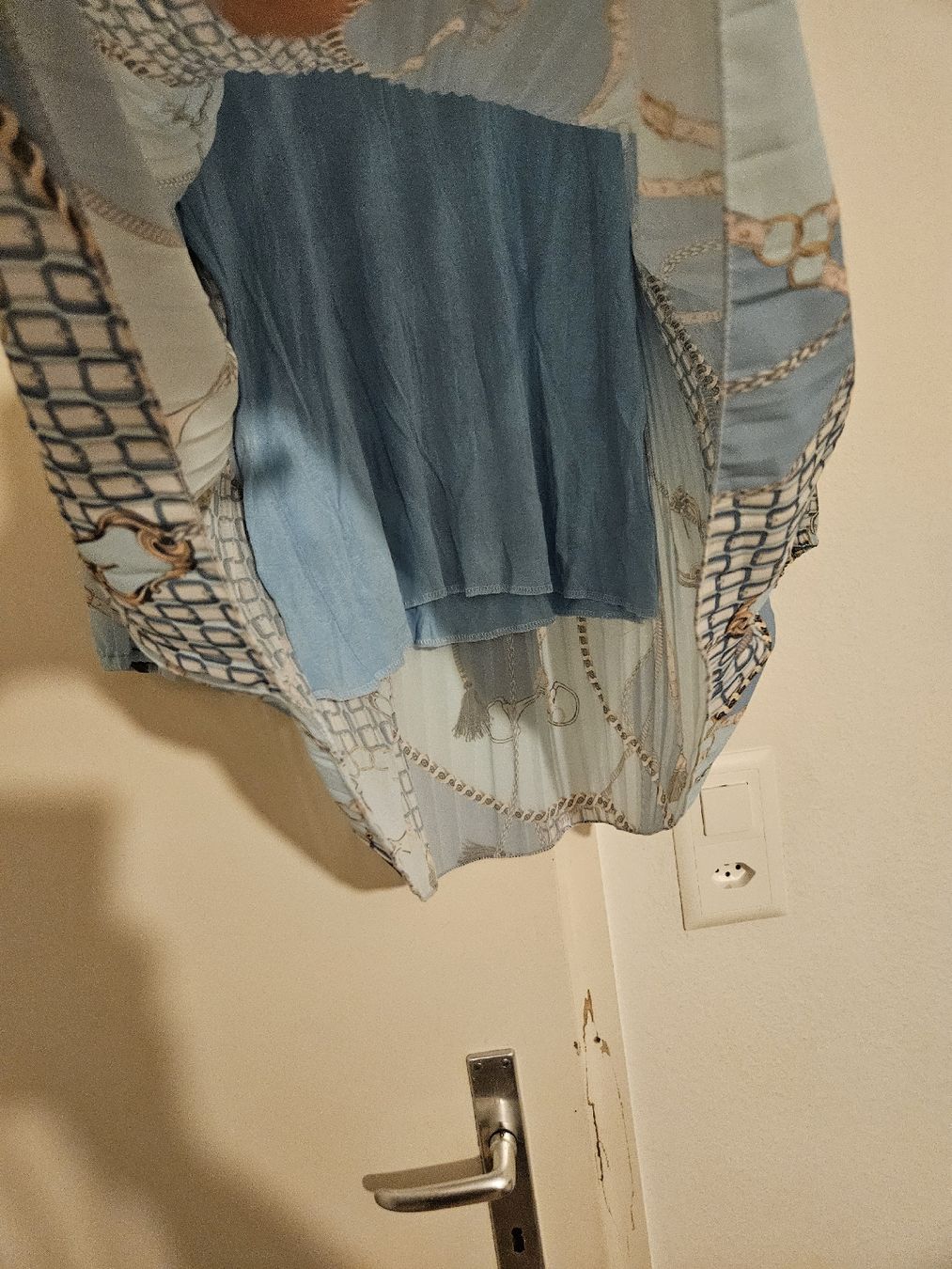 Blusen: Chemisier New Collection bleu élégant, taille L – Neu (gemäss Beschreibung) aus Mühleberg von Eliboub 2