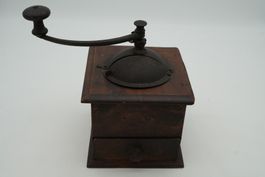Antike Peugeot Frères Kaffeemühle D132