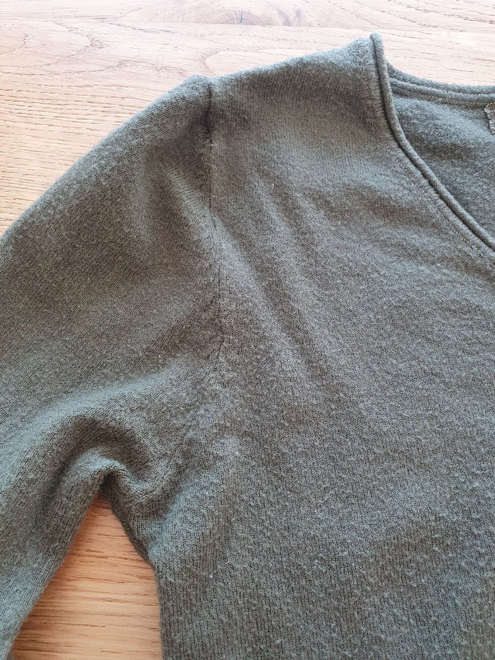 Pulls & Sweat-shirts: Pullover, Olivgrün, Gr. S – D'occasion à Moosseedorf par Sonnenschein.. 4