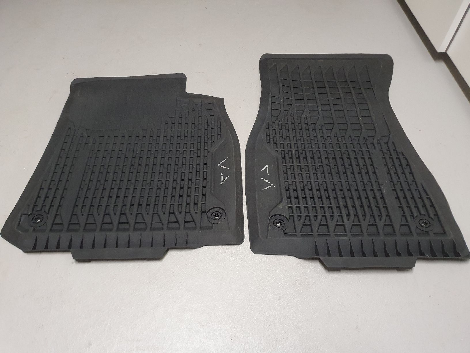 Audi Tapis / Bacs: Gummimatten Audi A7 4G – D'occasion à Seedorf BE par Audidriver_96 1