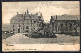 AK Neuhausen, Schulhaus und Turnhalle