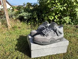 Air Jordan 4 Wet cement taille 42 comme neuve