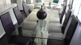 Table de salle à manger en verre