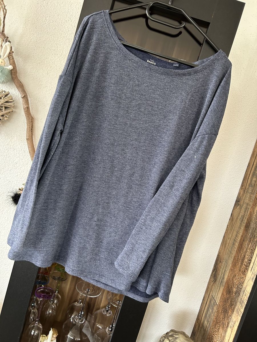 C&A T-shirt: Dunkelblaues Langarmshirt  – Usato da Beringen venduto da Sternli650 1