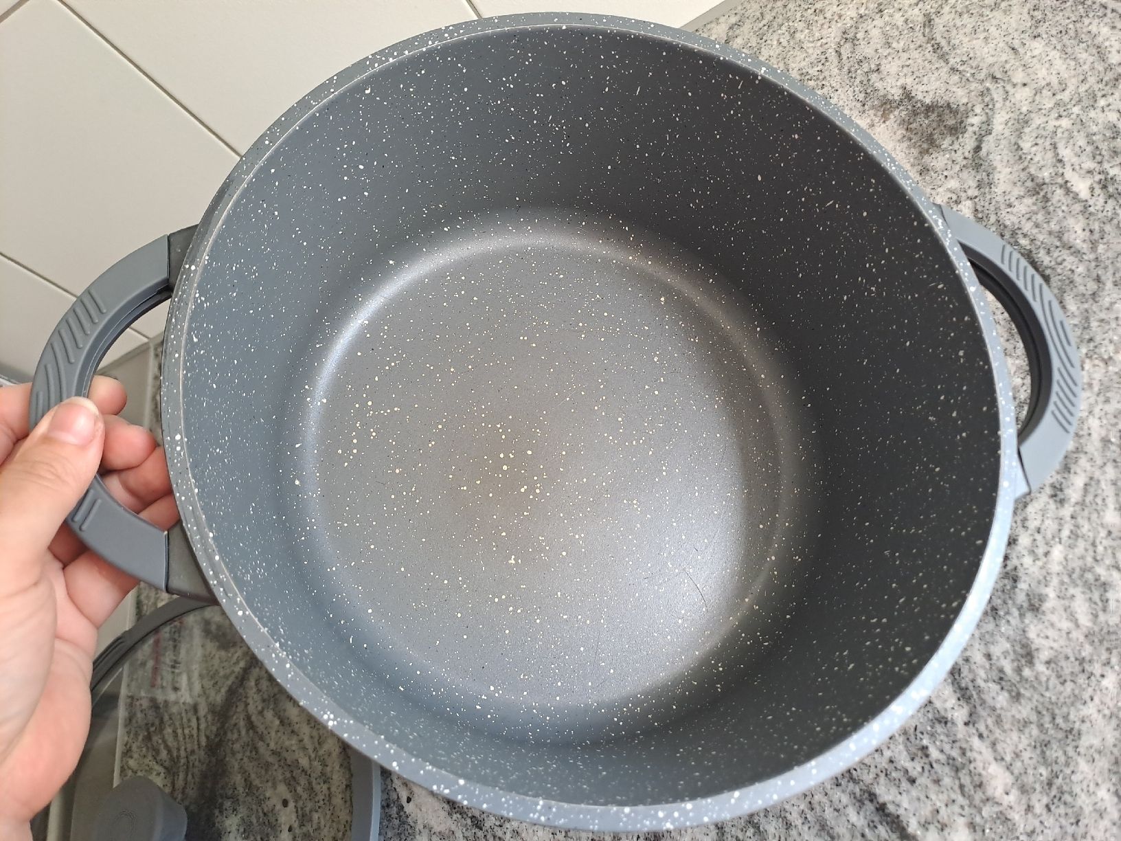 Casseroles: Bratentopf Crofton mit Deckel – D'occasion à Rickenbach LU par bishiida 3
