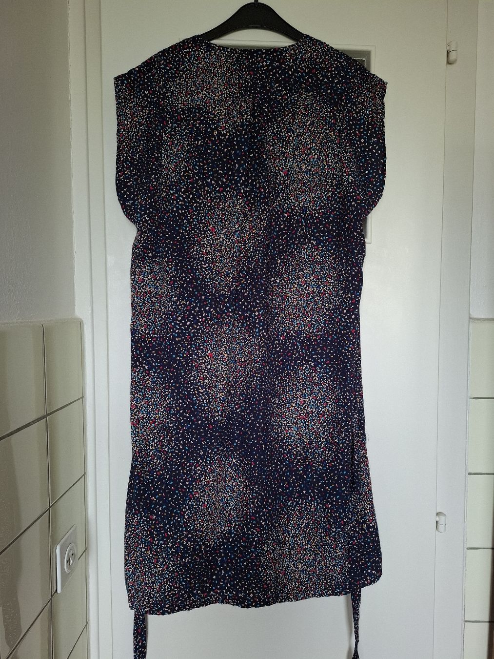Kleider: Robe portefeuille Vintage – Neu (gemäss Beschreibung) aus La Tour-de-Peilz von Marin_nette 4
