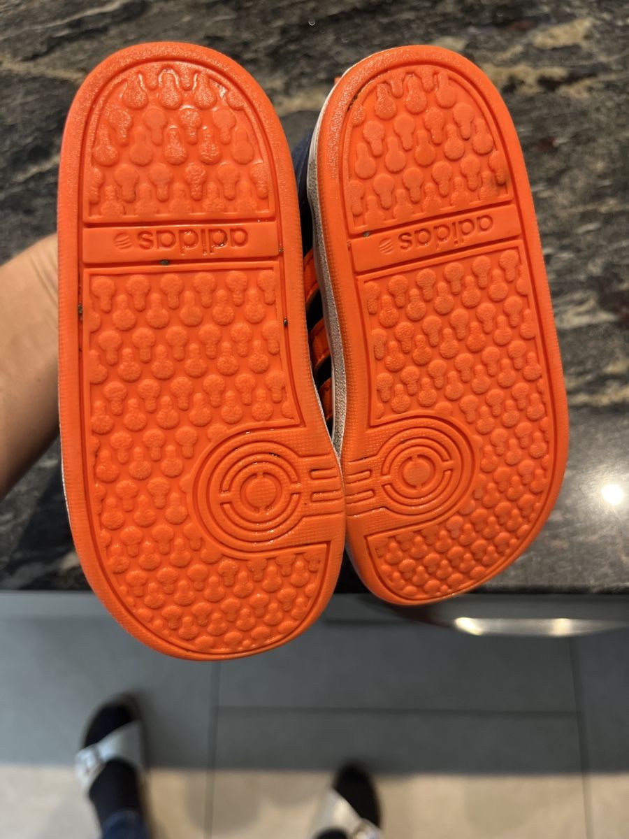 Scarpe per ragazzi: Adidas Schuhe – Nuovo (secondo la descrizione) da Riehen venduto da chr_h8fh 1