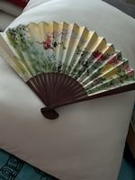 Fächer mit Vogelmotiv und Blumen  aus Holz und neuwertig