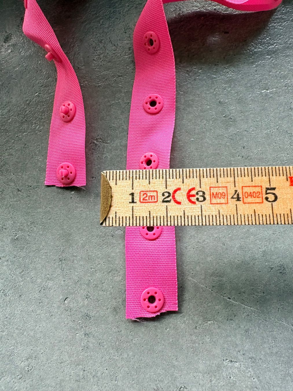 Dekobänder: Set Druckknopfband 6 Farben – Gebraucht aus Malans GR von stoffmass 2