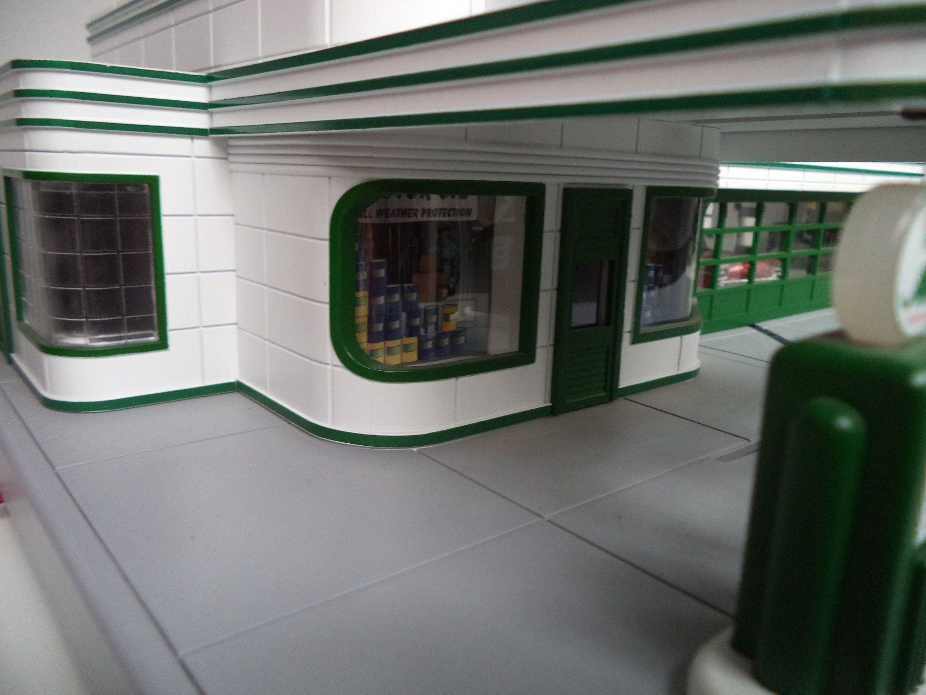 Kit di modellismo & Modellini statici: RAIL KING GAS STATION 1:43 – Nuovo (secondo la descrizione) da Rieden AG venduto da Wirth03 1