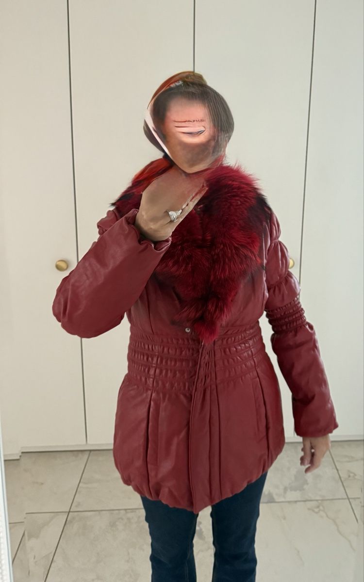 Jacken: Lederjacke rot mit Pelz 36/38 – Gebraucht aus Wolfwil von sannaric 3