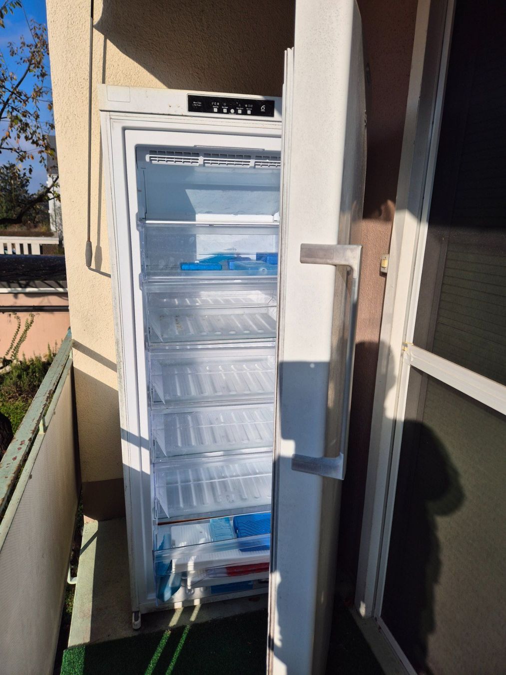 Congelatori: Gefrierschrank A++ von Whirlpool 310 Liter – Usato da Arlesheim venduto da Bmw3204