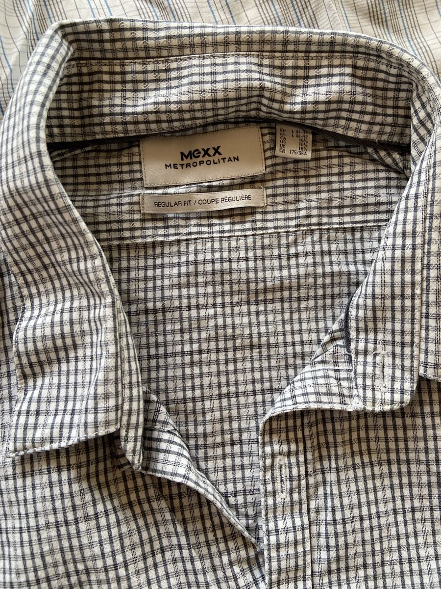 Chemises: Hemden Gr. L/XL – D'occasion à Lützelflüh-Goldb par N.H. 2