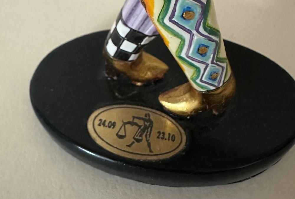 Skulpturen & Statuen: Tom's Drag Sternzeichen Waage – Gebraucht aus Hinwil von Chnap 2