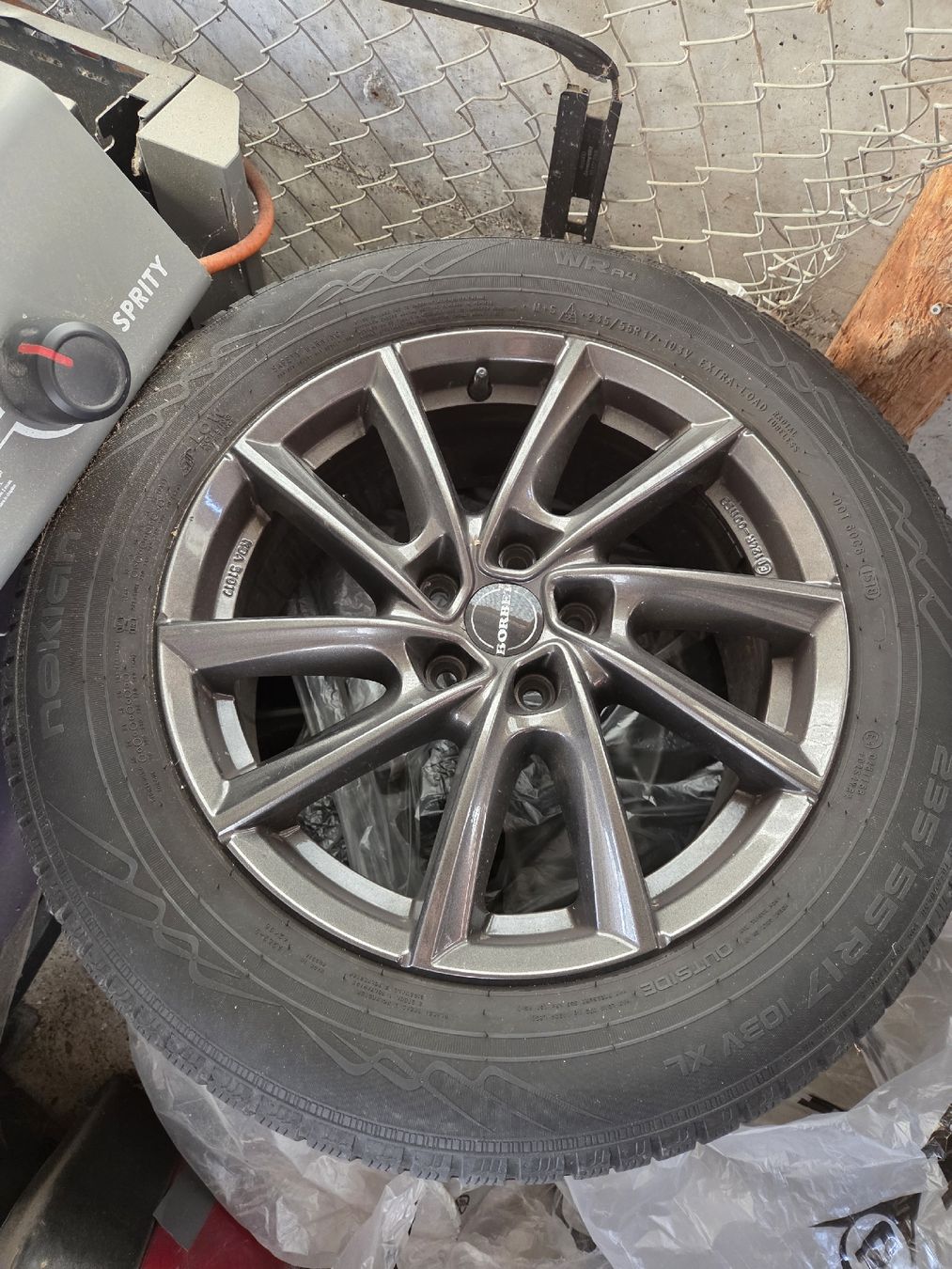 Ford Tutti pezzi di ricambio auto: Radsatz Ford Kuga – Usato da Matzingen venduto da Greenpower36 1