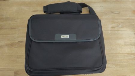 Targus Laptop Tasche, neuwertig, ideal für Büro!