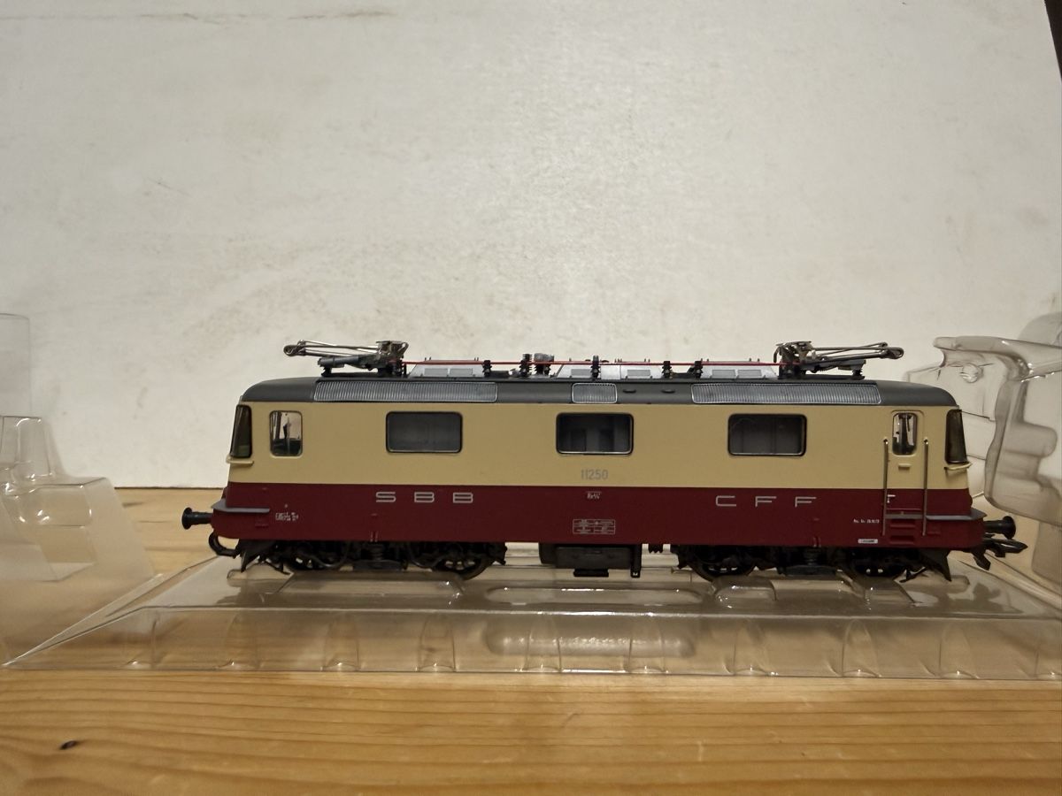 Trix Trains électriques: Re 4/4 trix  – D'occasion à bex par Lilikam 1