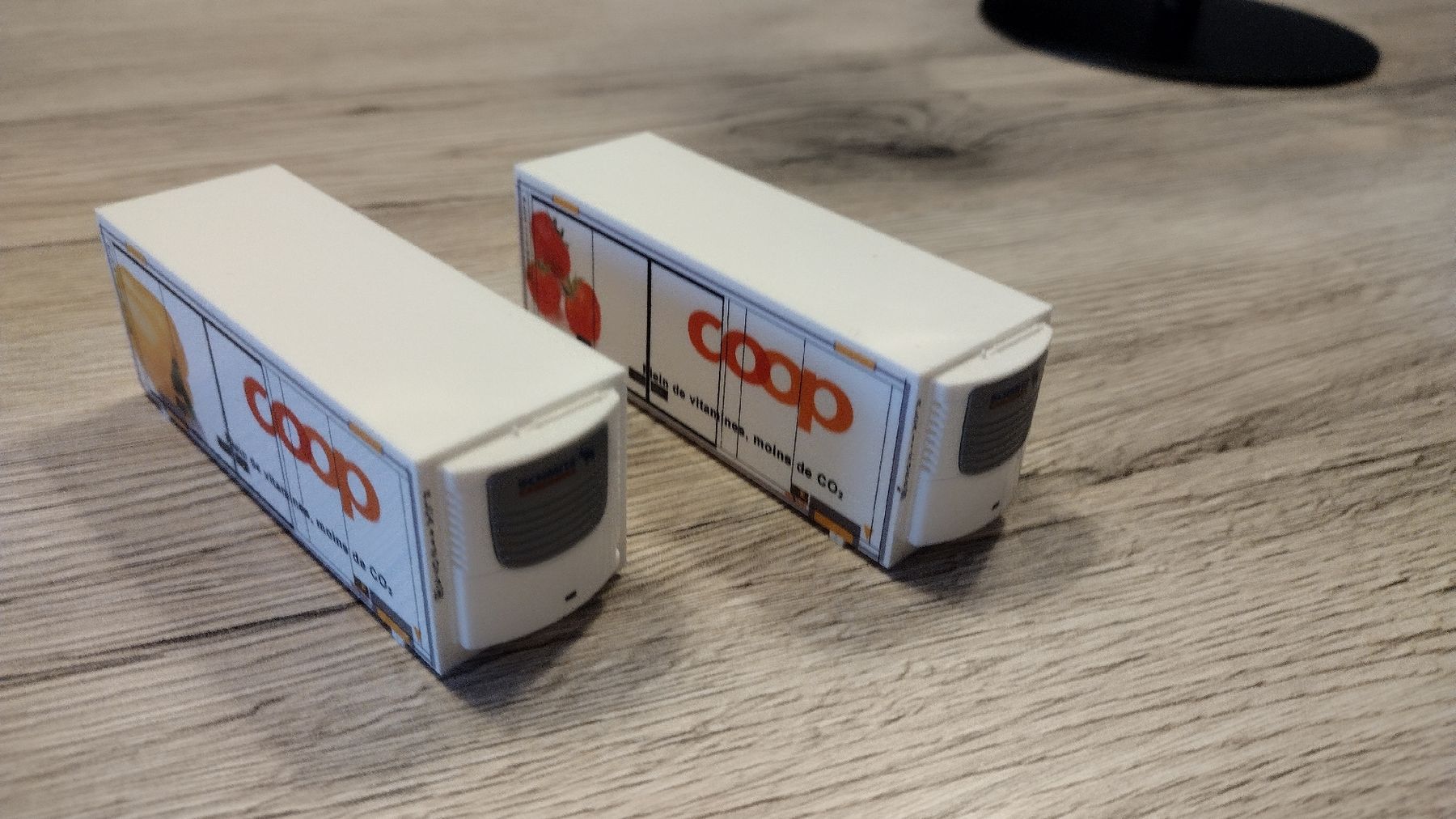 Roco Modellini di ferrovie: Containers Migros et Coop. – Usato da Vevey venduto da tgv3 3
