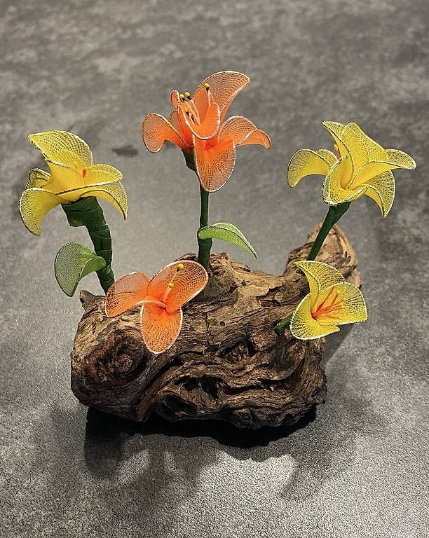 Plantes & graines: Arrangement de fleurs artisanales en bas nylon.  – D'occasion à Biel/Bienne par Freunemy 3