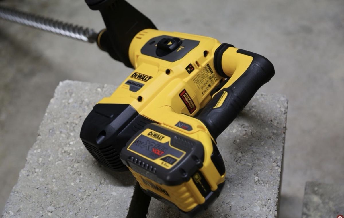 Dewalt Tutti gli attrezzi: DEWALT DCH481X2 XR FLEXVOLT 54V  Perforateur SDS-Max – Nuovo e nell'imballaggio originale da Lausanne venduto da OFFICINA.shop 2