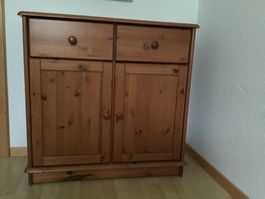 Kommode aus Massivholz