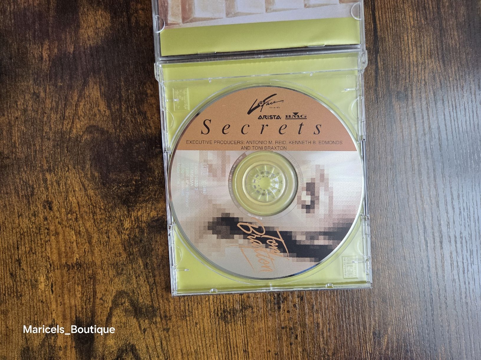 CDs: Toni Braxton CD Secrets Album 1996  – Gebraucht aus Winterthur von Maricels_Boutique 1